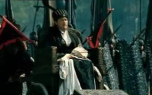 诸葛亮是腿脚不好吗，为何经常坐轮椅出现？