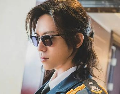 《重启之极海听雷》黑瞎子有什么秘密？他的眼睛怎么回事