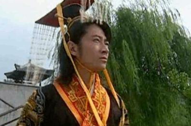 他是汉朝的丞相 同时也是刘病已的大恩人