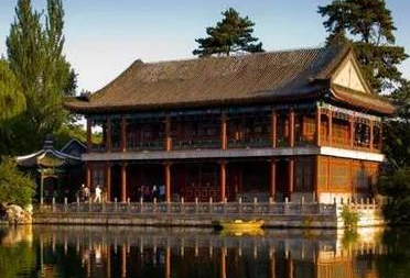 康熙皇帝为什么要修建避暑山庄？他不是提倡节俭吗