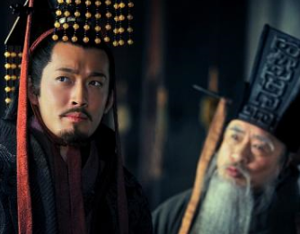 资质平平的孙权，为什么会被称为东吴大帝？他有什么样的丰功伟绩？