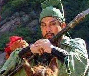 黄忠被封为后将军时，诸葛亮为什么会担心关羽愤怒？