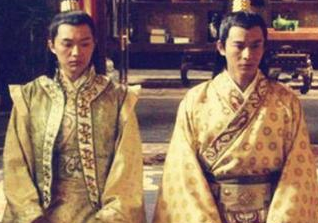 玄武门之变中，李世民为什么杀兄而不是弑父呢？