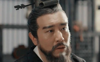 诸葛亮为何不选实力强大的曹操辅佐，而是选没有根基的刘备？