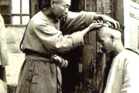 古代皇帝没有御用的剃头师 皇帝是如何剃头的