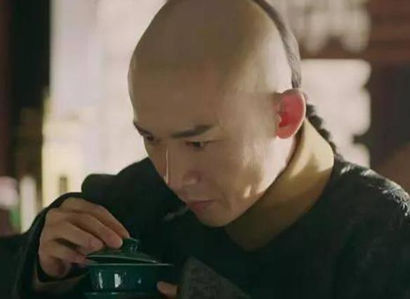 乾隆一生中最宠爱的女人是谁？令妃还是富察皇后？
