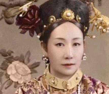 慈禧墓地周围的泥土是不是被炒熟过 慈禧为什么不让墓地长草