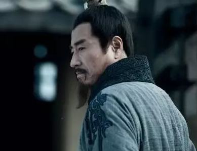 萧何差点被刘邦所杀，他怎么保住性命的？