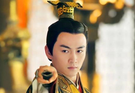 汉宣帝十八岁登基，他凭借什么扳倒霍氏家族？