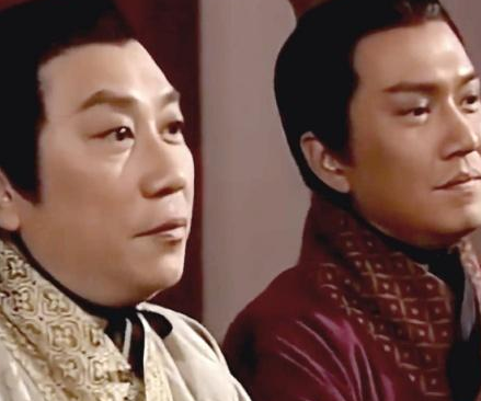 吕不韦身为一个商人起家 最后为什么要抑商