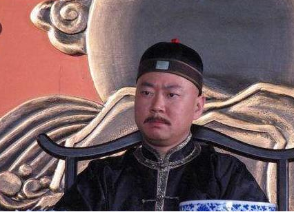 官员退休后为何要回老家？原因有哪些？