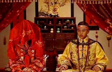 古代皇帝是怎么叫皇后的 不是叫老婆也不是叫娘娘