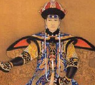 她拥有皇后封号，却一生未戴过凤冠，这是为何？