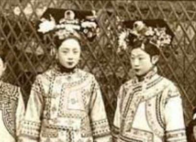 清朝宗室的等级是怎么划分的？宗室女性的地位怎么样？