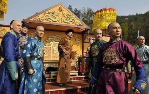 清朝的王爷与明朝的有什么不同？清朝王爷为什么要争夺皇位