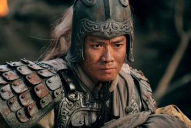 赵云在蜀汉的地位，为什么会逐渐低于黄忠呢？