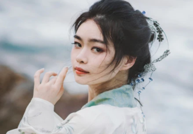 关盼盼为什么会 因为白居易的一首诗而香消玉殒？