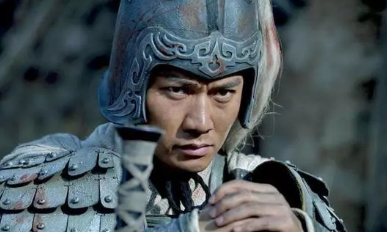 关羽和赵云对待手下士兵的态度有何差异？为什么赵云的手下那么拥戴他？