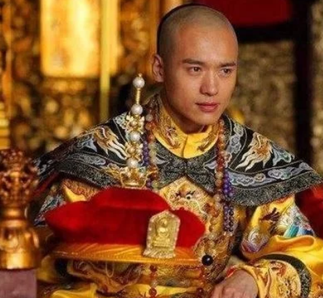 康熙和雍正都不敢给多尔衮翻案 乾隆为什么要给他平反