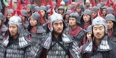 蜀汉将领黄权投降魏国，刘备还给他家人发俸禄？