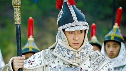 多尔衮为什么不自己当皇帝？主要因为他死的太早太突然