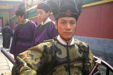 明朝的司礼监是干什么的？司礼监，秉笔太监和掌印太监哪个地位高？