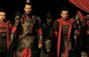 他是岳飞后代，岳钟琪的一生有何功绩？