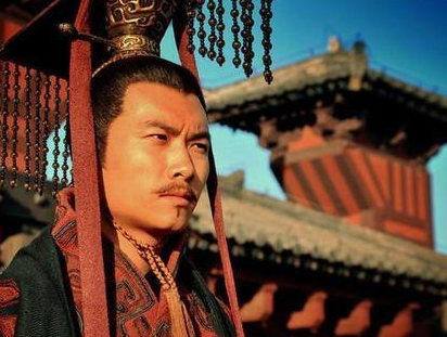 刘备和孙权交战之际 曹丕为什么光看着没有出手