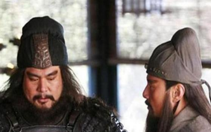 关羽和张飞一个是卖红枣一个是屠夫 他们的武功是和谁学习的