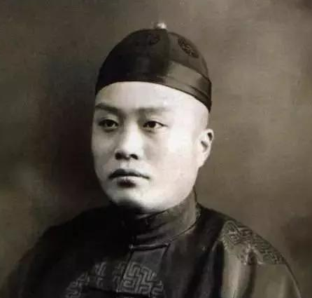 清朝骆成骧的状元之路是什么样的 写了八个字就成为了状元