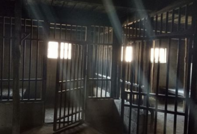 古时候的天牢和地牢有区别吗？古代官员犯法进什么牢？