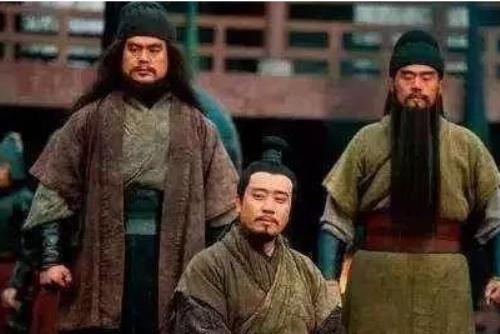 他惹怒刘备慢待张飞，历史上的刘巴是个怎样的人？