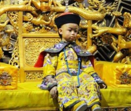 溥仪去世时清朝都灭亡很久了 溥仪为什么还能葬入皇陵之中