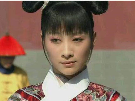 她是雍正晚年宠妃，后来为何被乾隆打压？