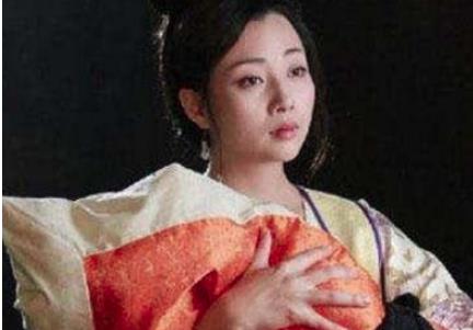 古代后宫的妃子为什么不亲自哺乳皇子呢?