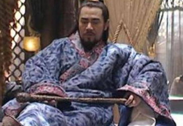 孝洁肃皇后怀上皇子之后为什么会被皇上踢死她？