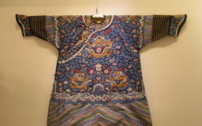 清朝皇帝的龙袍不能用水洗？那要准备多少件龙袍