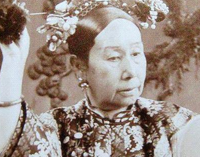 清朝要亡国，统治者赶紧想了一个办法