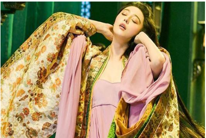 古代宫里的娘娘都是怎么上厕所的 她们都是什么呢