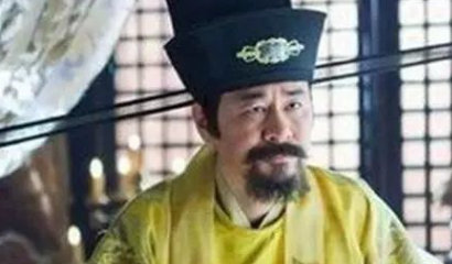 辽国猛将跟北宋叫板，一小人物拿武器说：我来解决，猛将当场毙命