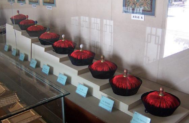 都说乌纱帽是古代官宦职位 它是什么时候朝代开始象征官位的呢