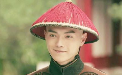 他有幸娶&ldquo;满洲第一美女&rdquo;为妻，地位和权力背后他承受了什么？