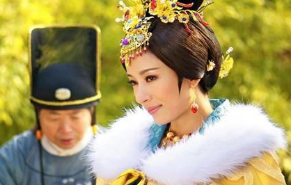 她是历史上最冤的皇后 一个月就被废，连皇帝都亲自陷害她