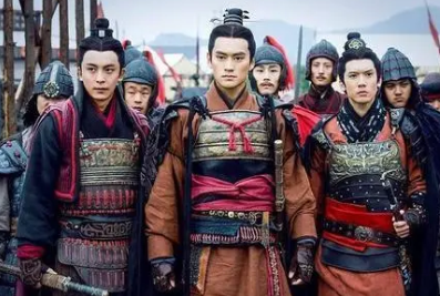 东汉末年，曾经拱卫皇权一百多年的功臣势力家族为何没有出来救国？