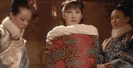 清朝后宫妃嫔侍寝的时候,为什么都是用被子裹起来送到皇帝跟前? 