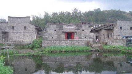 谢家：中国古典诗词常用典故之一，如辛弃疾《泌园春·叠嶂西驰》