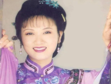 雍正登基后为什么要处死父亲非常宠幸的宜妃？他们有恩怨？