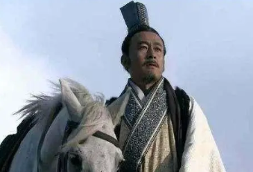 商鞅变法时，商鞅为什么要对公子虔实行劓刑？