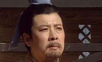 刘备是如何从一介织席贩履之辈，成长为建立蜀汉的皇帝？