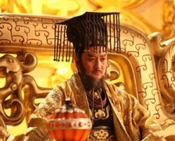 为什么说隋文帝杨坚的皇位来的十分轻松？他是如何即位的？